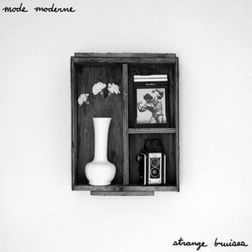 Mode Moderne - Strange Bruises