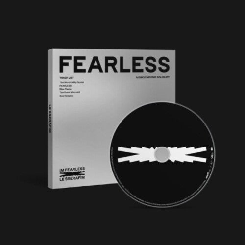 Le Sserafim - Fearless - Monochrome Bouquet Version - incl. 32pg Lyric Book, Double-Sided Photocard + Postcard