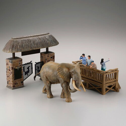 ARTPLA Tourists and African Elephants Set