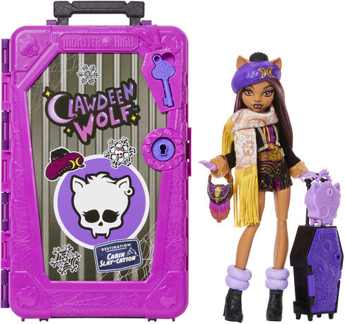 Monster High Skulltimate Secrets: Cabin Slay-Cation Clawdeen Wolf Doll and Playset