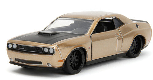 Pink Slips - 1:32 2012 Dodge Challanger SRT8 Die-Cast Car