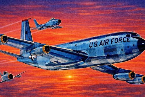 Boeing KC-135 Stratotanker United States Air Force (USAF) 1:125 Scale Model Kit