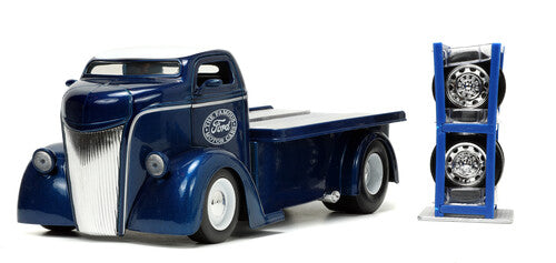 Just Trucks - 1:24 1947 Ford COE Flatbed Die-Cast Truck with Rack