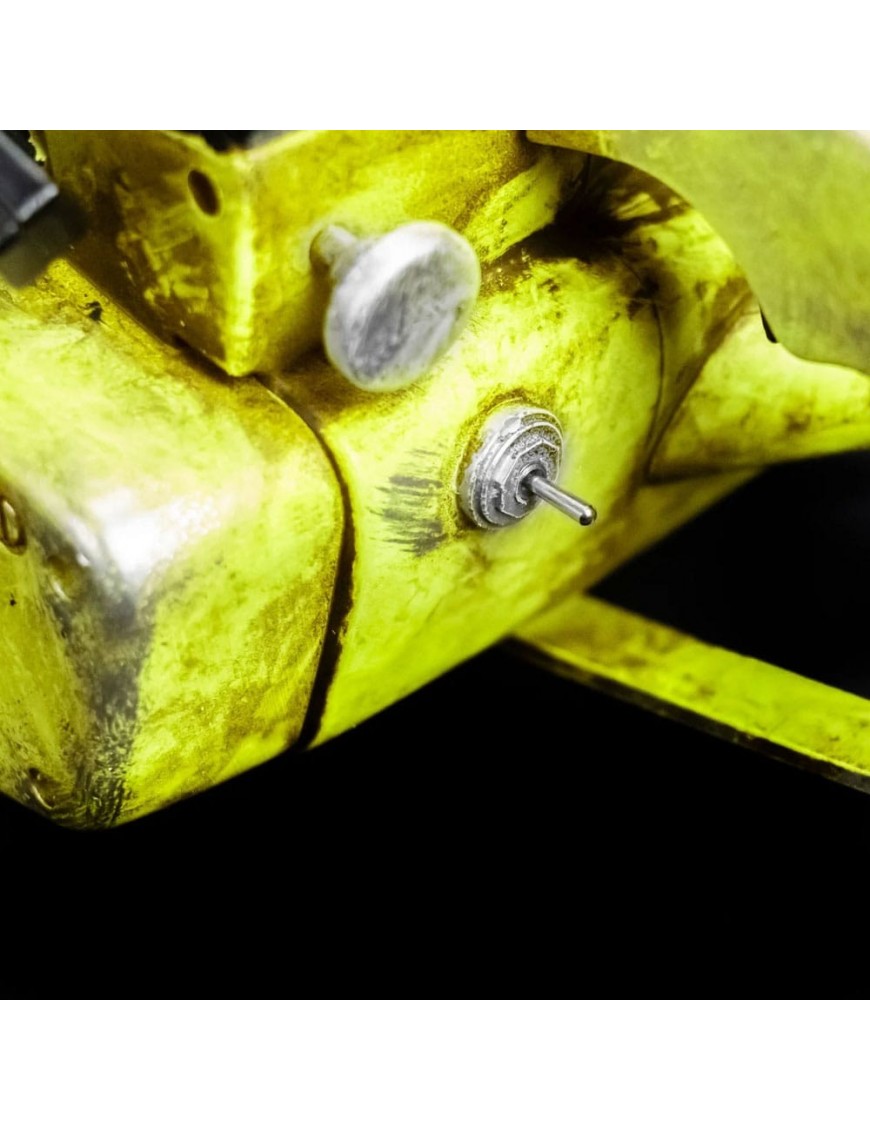 The Texas Chainsaw Massacre (1974) - Chainsaw Prop with Sound