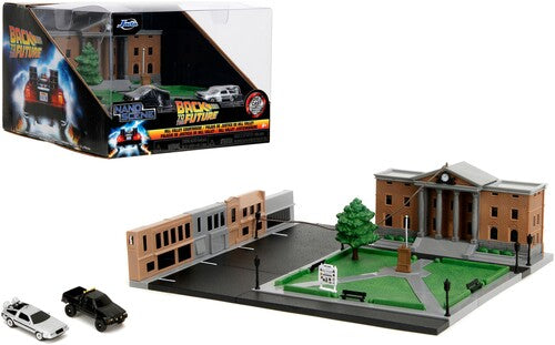 Back to the Future - Nanoscene Hollywood Rides - Hill Valley Courthouse Diorama & 2 Die-Cast Vehicles