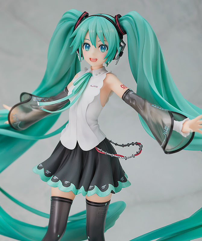 Hatsune Miku NT 1/8 Scale Figure