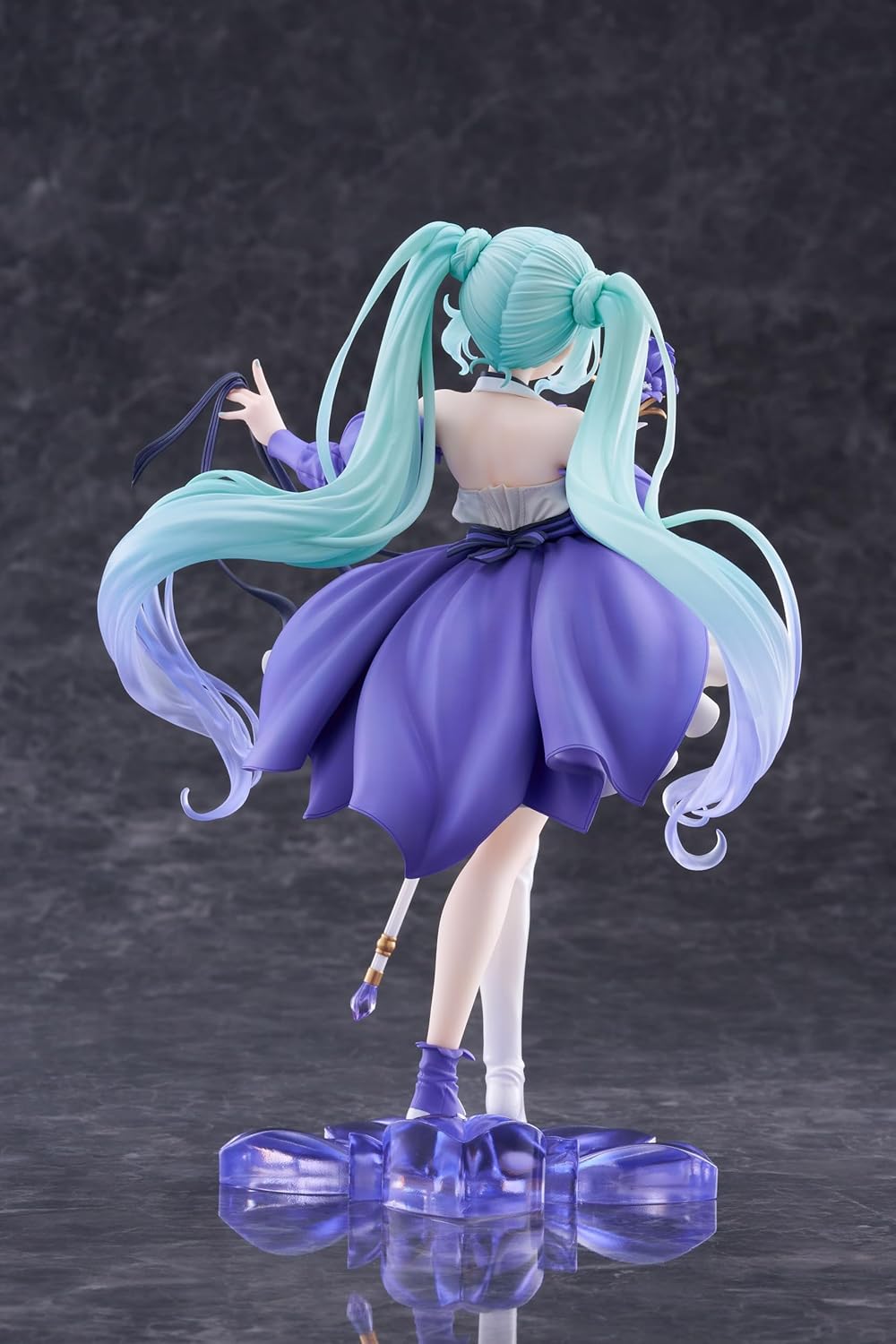 Hatsune Miku AMP+ Prize Figure (Birthday 2024 Ver.)
