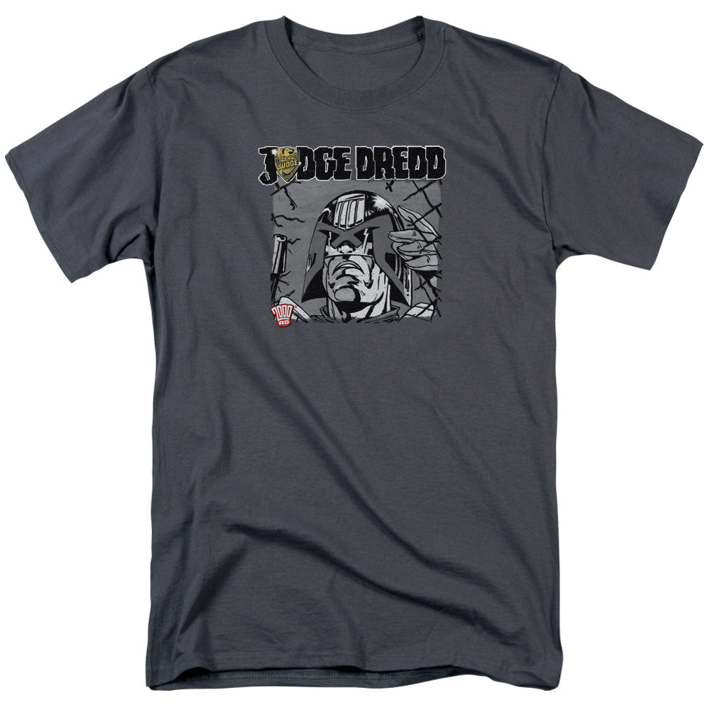 JUDGE DREDD FENCED - S/S ADULT 18/1 - CHARCOAL T-Shirt