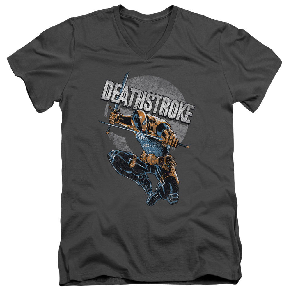 Jla - Deathstroke Retro - Short Sleeve Adult V-neck 30/1 - Charcoal T-shirt