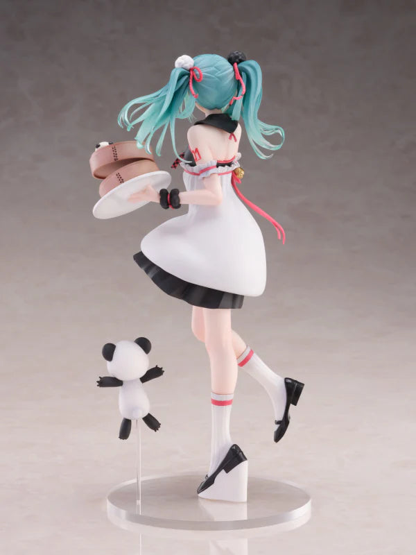 Hatsune Miku Panda Bun Figure