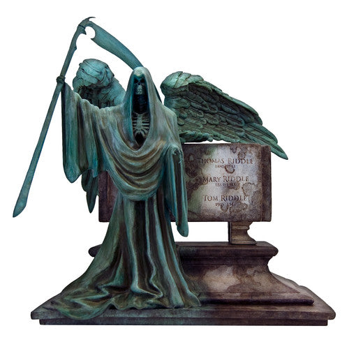 Harry Potter - Riddle Family Grave Sculpture