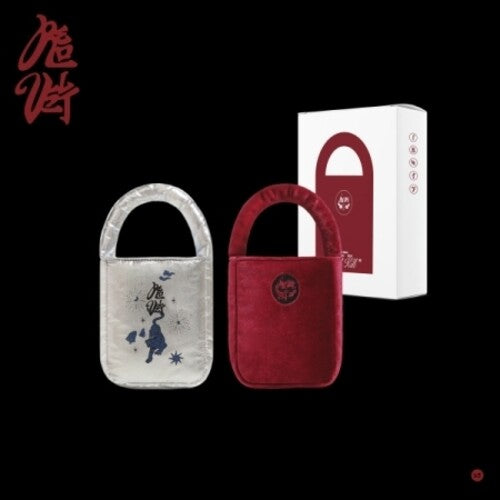 Red Velvet - What A Chill Kill - Bag Version - Limited Edition - incl. Bag, Postcard, + Photocard Set