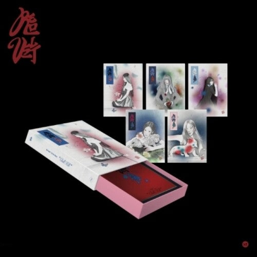 Red Velvet - What A Chill Kill - Package Version - incl. Lyric Paper, Postcard + Photocard