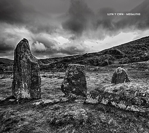 Llyn/ Cwn - Megaliths