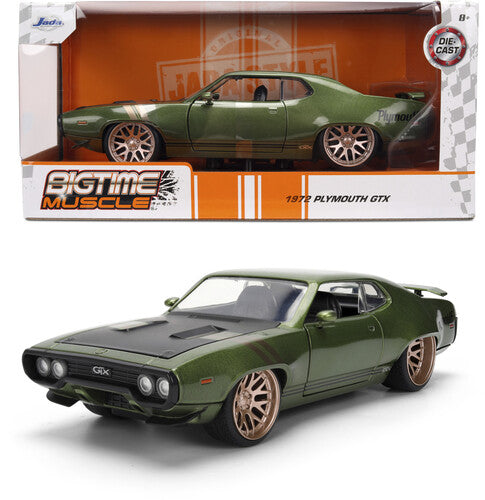 Big Time Muscle - 1:24 1972 Playmouth GTX Hardtop Dark Green Die-Cast Car