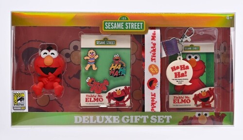 Tickle Me Elmo Deluxe Gift Set (Clcb)
