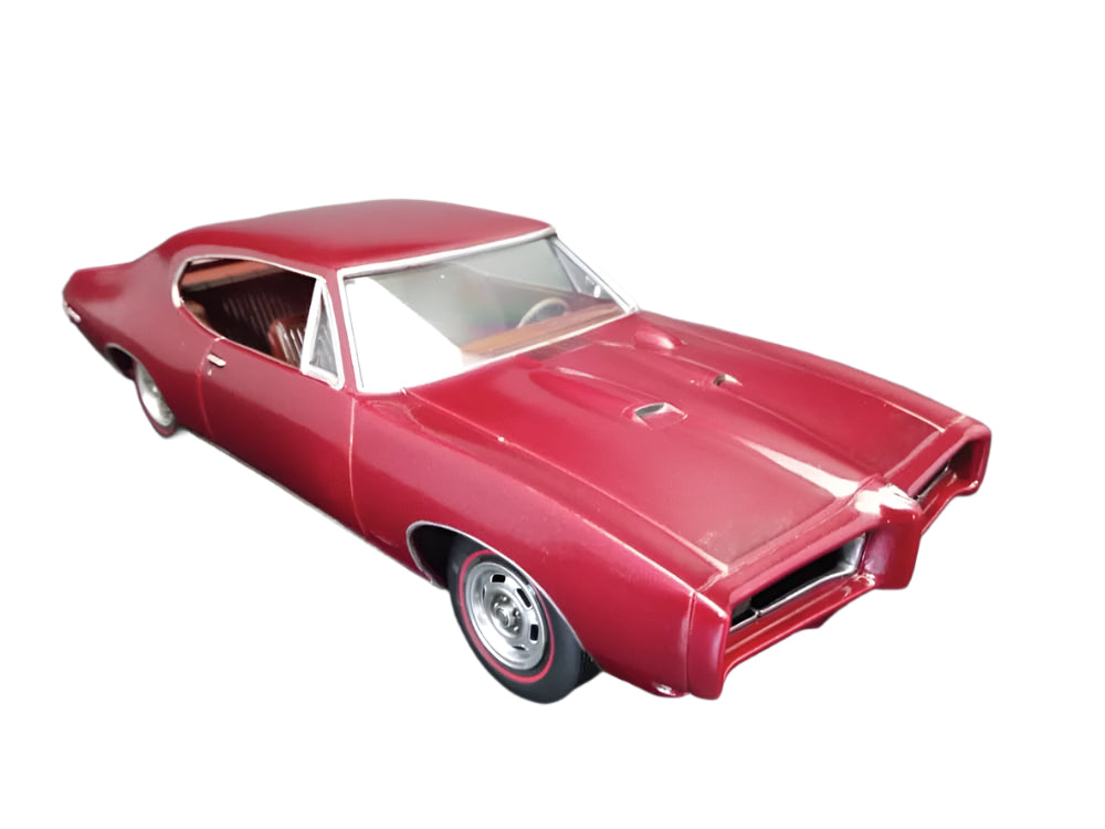 1968 Pontiac GTO Hardtop Craftsman Plus 1:25 Scale Model Kit