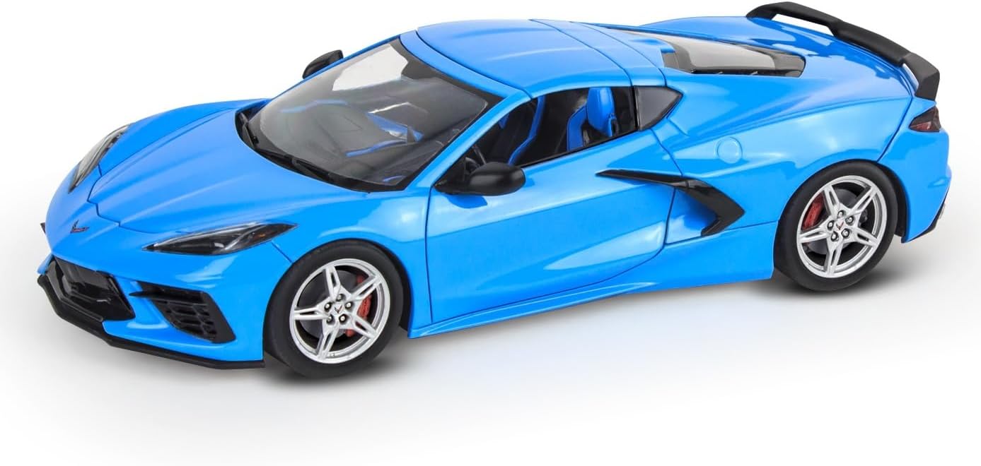 Revell 14556 2022 Chevrolet Corvette Stingray Z51 Coupe 1:25 Scale 142-Piece Skill Level 4 Model Building Kit
