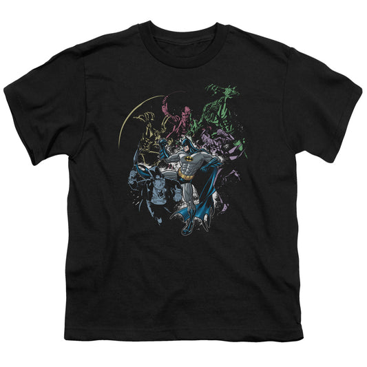 BATMAN SURROUNDED - S/S YOUTH 18/1 - BLACK T-Shirt