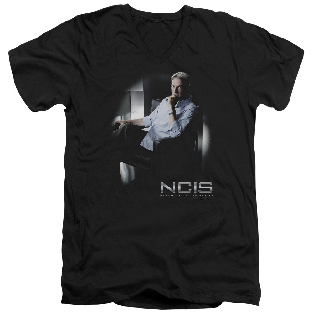 Ncis - Gibbs Ponders - Short Sleeve Adult V-neck - Black T-shirt