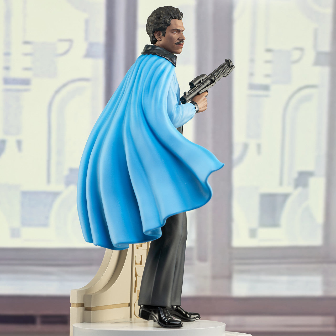 Diamond Select - Star Wars Milestones Empire Strikes Back Lando Statue