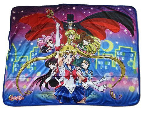 Sailor Moon Cast Sublimated Throw Blanket in Pink