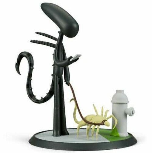 Alien Out For A Walk Diorama Statue
